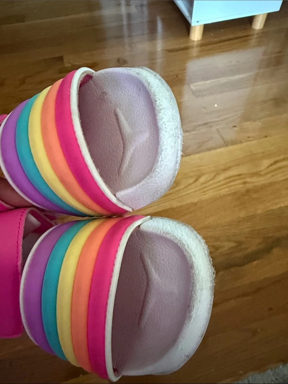 FREE WHEN BUNDLED! Gymboree Girls' Rainbow Strap Pink Sandals -Size 10